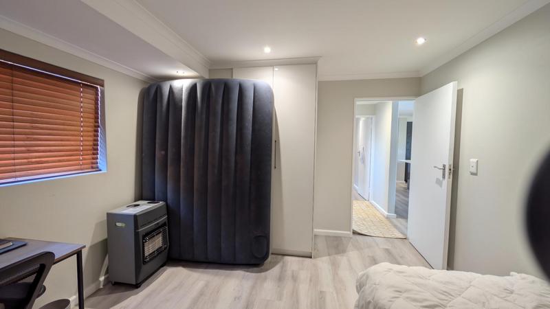 3 Bedroom Property for Sale in Beach Estate Western Cape